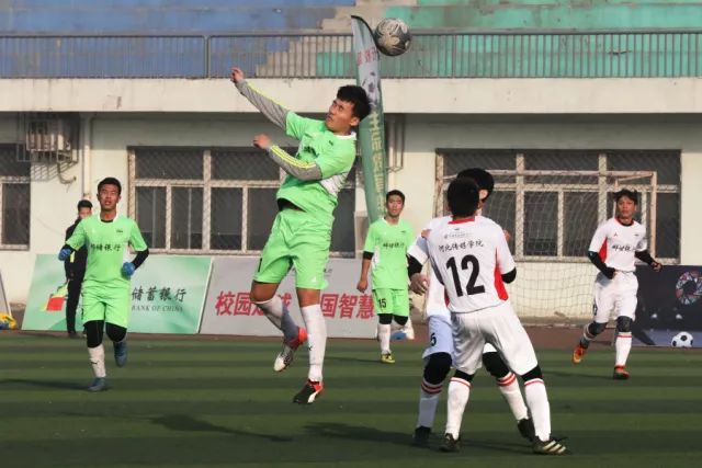 利拉德强硬回应质疑，誓为开拓者夺冠